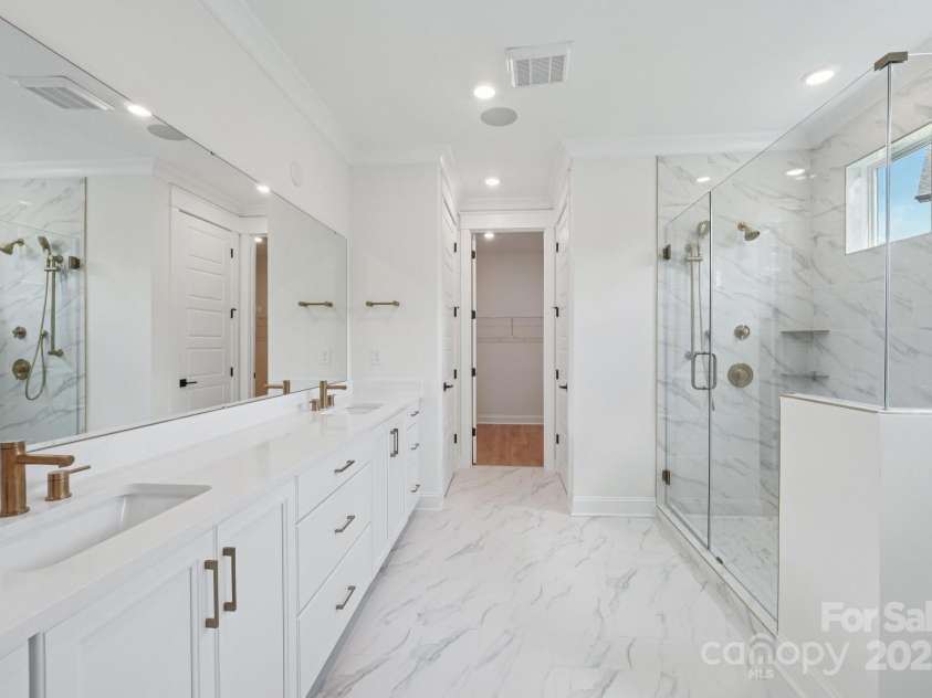 630 Hyder Trail, Tega Cay, SC 29708.  MLS# CAR4281073, YatesRealty ID 1473. Primary bathroom