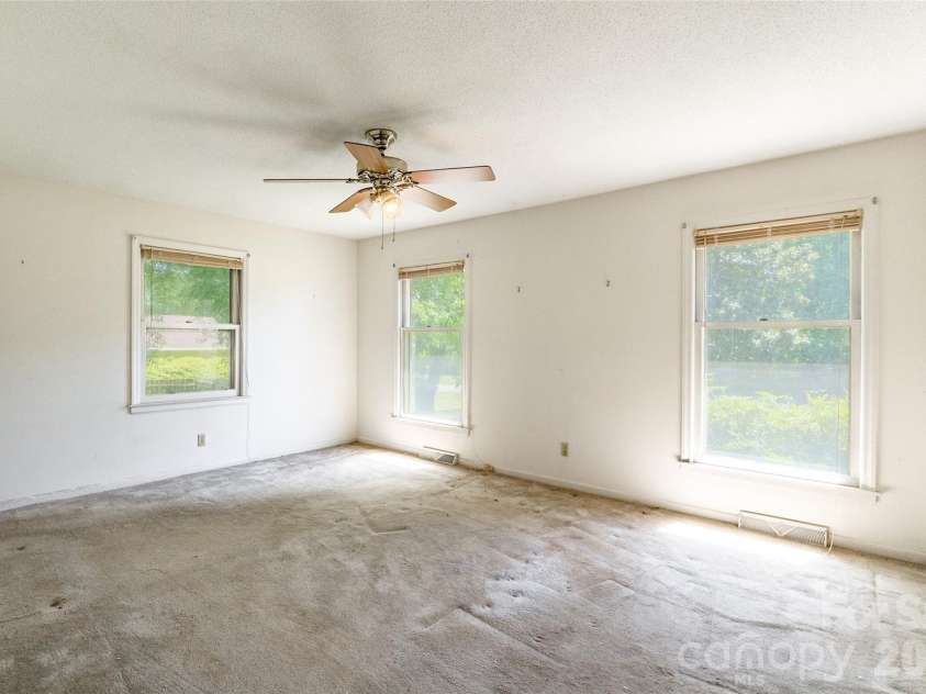 2506 Colebrook Drive, Rock Hill, SC 29732.  MLS# CAR4372240, YatesRealty ID 14730. 