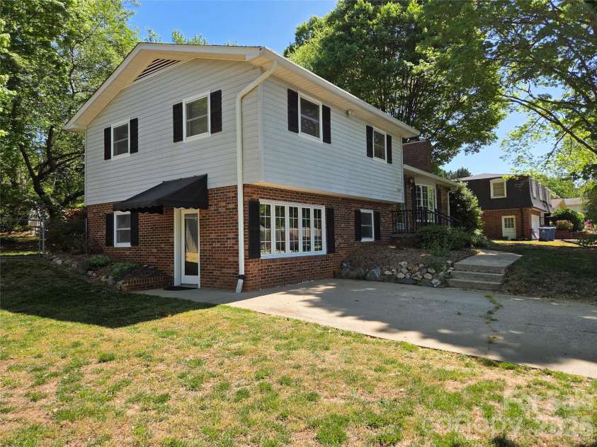 2309 24th Avenue, Hickory, NC 28601.  MLS# CAR4372707, YatesRealty ID 14731. Front/side
