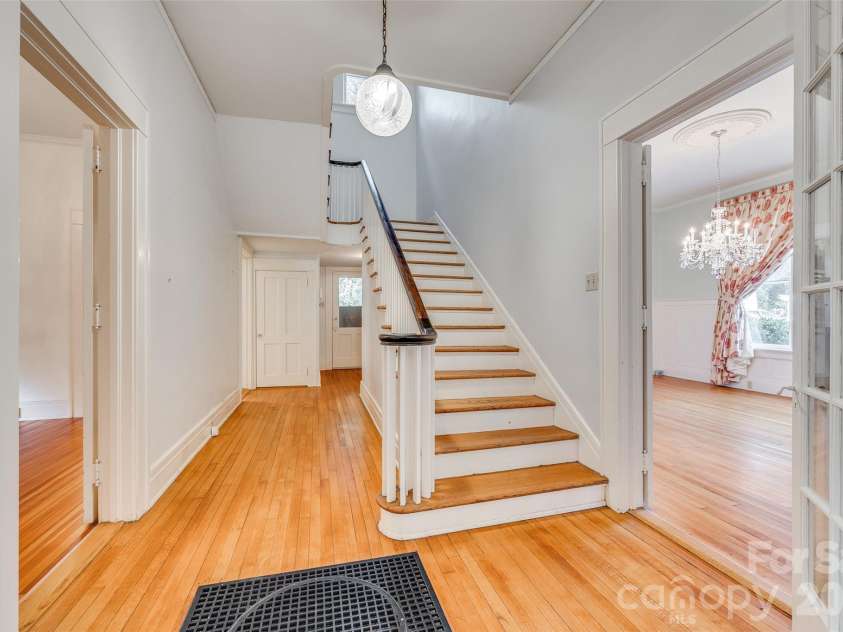 3 Kings Mountain Street, York, SC 29745.  MLS# CAR4350100, YatesRealty ID 14732. 
