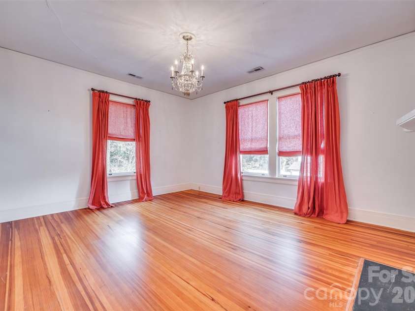 3 Kings Mountain Street, York, SC 29745.  MLS# CAR4350100, YatesRealty ID 14732. 