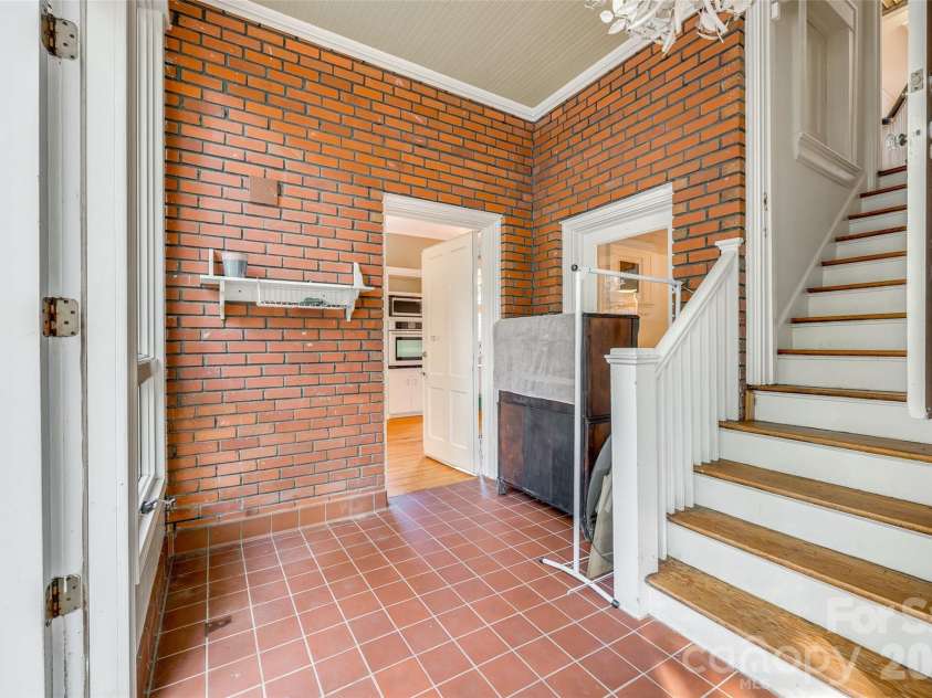 3 Kings Mountain Street, York, SC 29745.  MLS# CAR4350100, YatesRealty ID 14732. 
