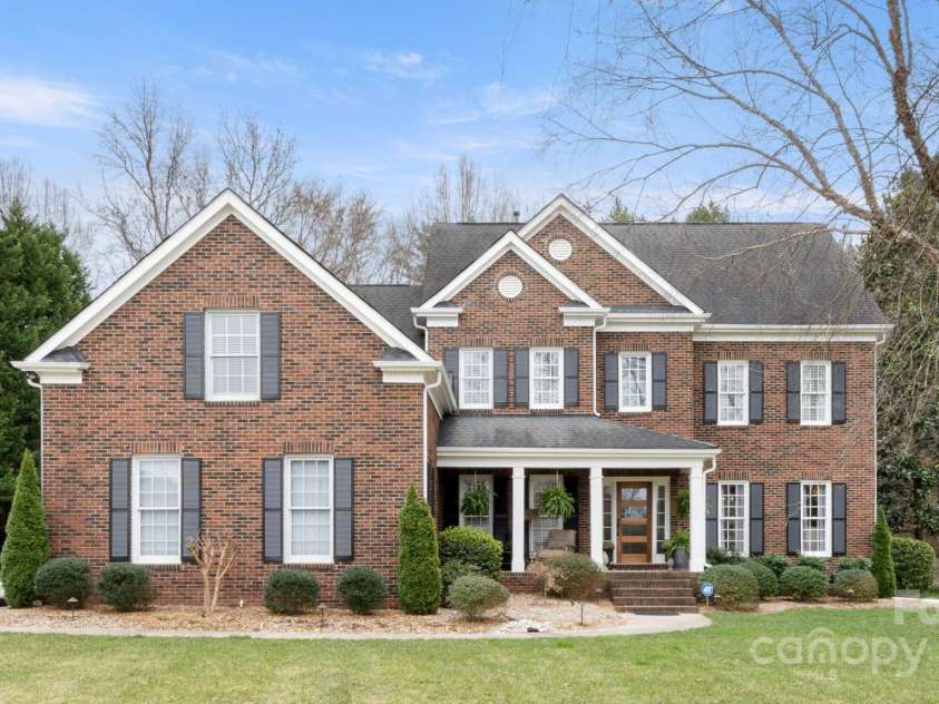 518 Streamside Lane, Waxhaw, NC 28173.  MLS# CAR4231208, YatesRealty ID 14733. 