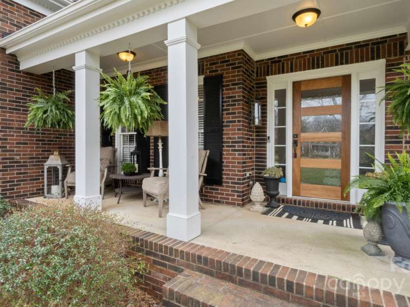 518 Streamside Lane, Waxhaw, NC 28173.  MLS# CAR4231208, YatesRealty ID 14733. 