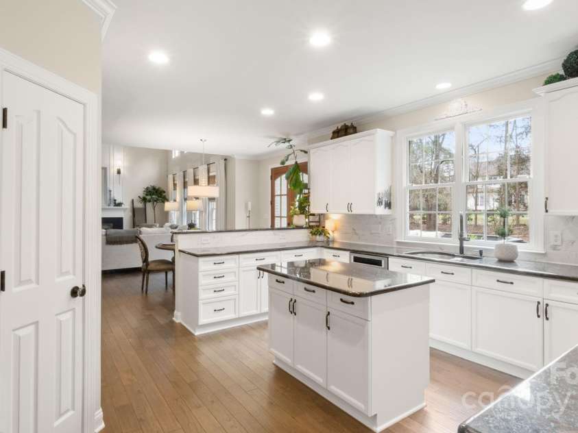 518 Streamside Lane, Waxhaw, NC 28173.  MLS# CAR4231208, YatesRealty ID 14733. 