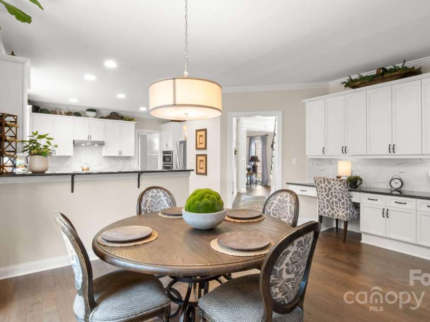 518 Streamside Lane, Waxhaw, NC 28173.  MLS# CAR4231208, YatesRealty ID 14733. 