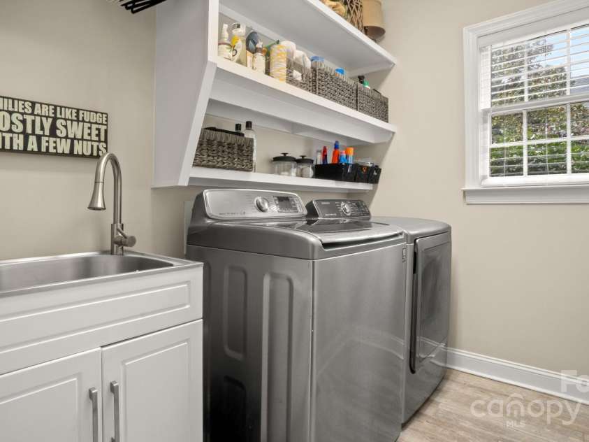 518 Streamside Lane, Waxhaw, NC 28173.  MLS# CAR4231208, YatesRealty ID 14733. 