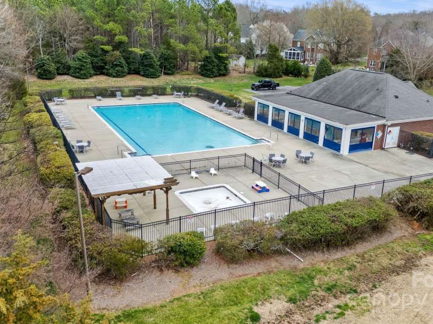 518 Streamside Lane, Waxhaw, NC 28173.  MLS# CAR4231208, YatesRealty ID 14733. 