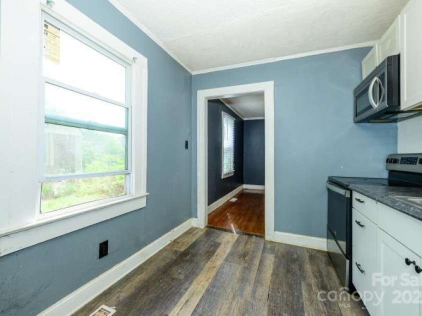 2905 Grimes Street, Charlotte, NC 28206.  MLS# CAR4257455, YatesRealty ID 14735. 