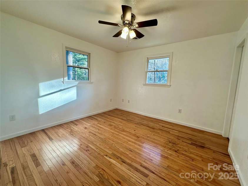 5381 State HWY 197 S Highway, Burnsville, NC 28714.  MLS# CAR4248281, YatesRealty ID 14736. 