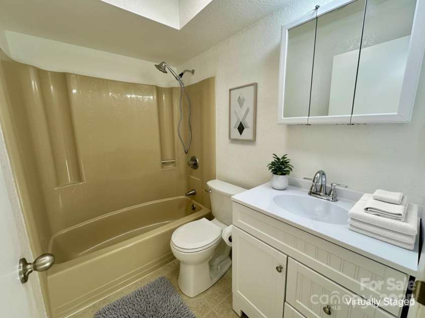 5381 State HWY 197 S Highway, Burnsville, NC 28714.  MLS# CAR4248281, YatesRealty ID 14736. 