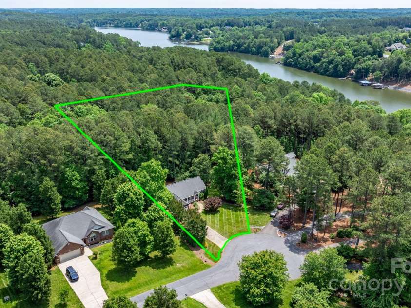 5362 Beacon Ridge Drive, Granite Falls, NC 28630.  MLS# CAR4261104, YatesRealty ID 14737. 