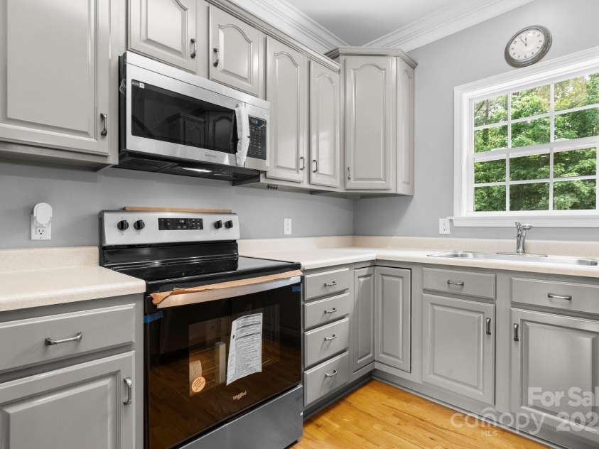 5362 Beacon Ridge Drive, Granite Falls, NC 28630.  MLS# CAR4261104, YatesRealty ID 14737. 