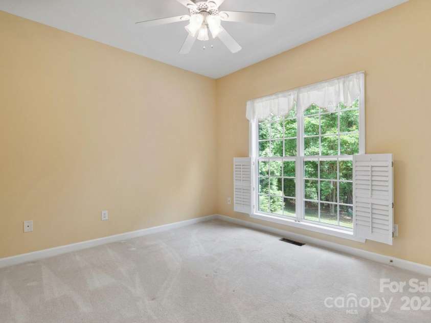 5362 Beacon Ridge Drive, Granite Falls, NC 28630.  MLS# CAR4261104, YatesRealty ID 14737. 