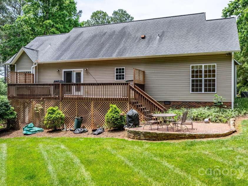 5362 Beacon Ridge Drive, Granite Falls, NC 28630.  MLS# CAR4261104, YatesRealty ID 14737. 