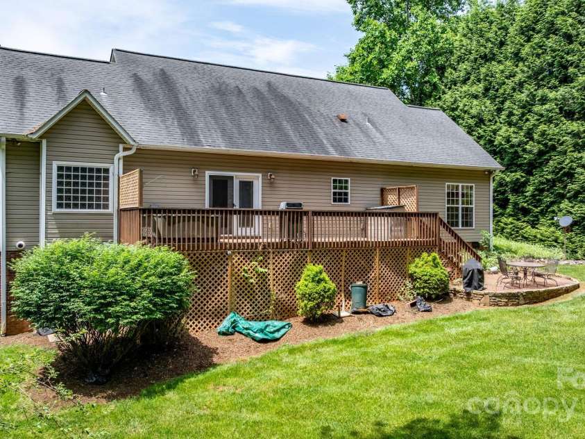 5362 Beacon Ridge Drive, Granite Falls, NC 28630.  MLS# CAR4261104, YatesRealty ID 14737. 