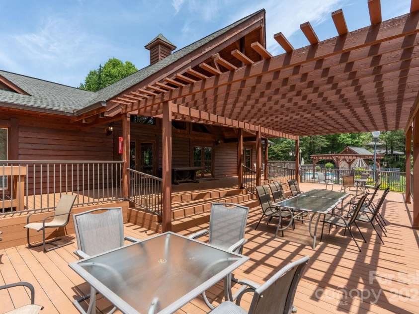 5362 Beacon Ridge Drive, Granite Falls, NC 28630.  MLS# CAR4261104, YatesRealty ID 14737. Clubhouse