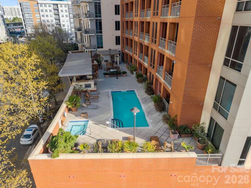 701 Royal Court, Charlotte, NC 28202.  MLS# CAR4355029, YatesRealty ID 14737. 