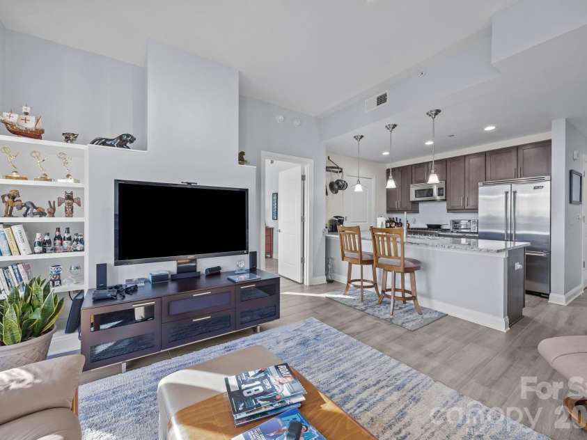 701 Royal Court, Charlotte, NC 28202.  MLS# CAR4355029, YatesRealty ID 14737. 