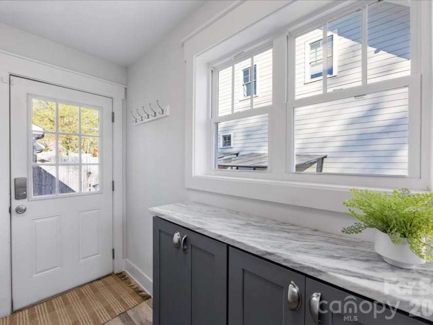 2817 Holt Street, Charlotte, NC 28205.  MLS# CAR4371969, YatesRealty ID 14738. 