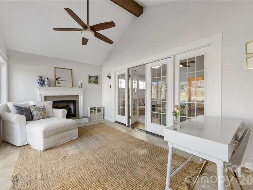 2817 Holt Street, Charlotte, NC 28205.  MLS# CAR4371969, YatesRealty ID 14738. 