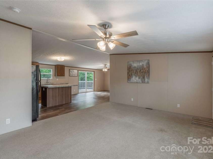 105 Peridot Drive, Statesville, NC 28625.  MLS# CAR4258509, YatesRealty ID 14739. Living Room