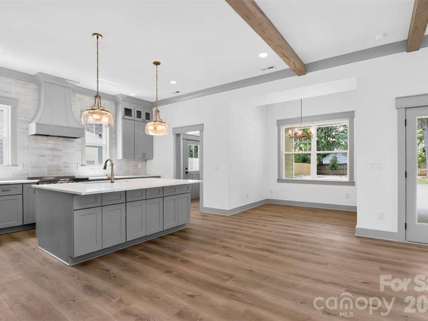 1617 Parson Street, Charlotte, NC 28205.  MLS# CAR4410956, YatesRealty ID 14739. 