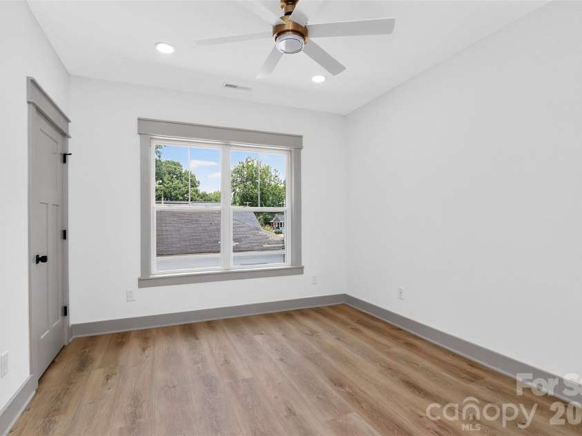1617 Parson Street, Charlotte, NC 28205.  MLS# CAR4410956, YatesRealty ID 14739. 
