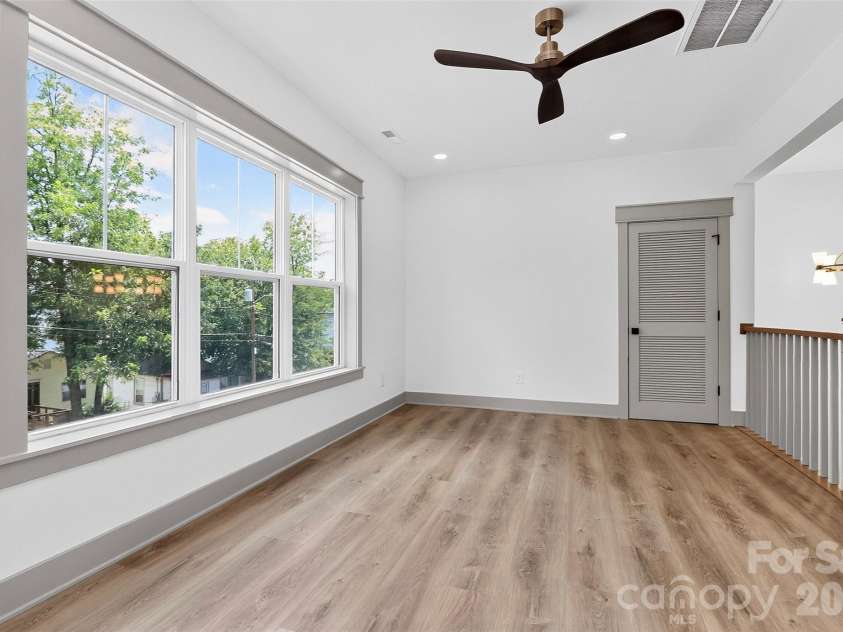 1617 Parson Street, Charlotte, NC 28205.  MLS# CAR4410956, YatesRealty ID 14739. FLEX AREA / LOFT