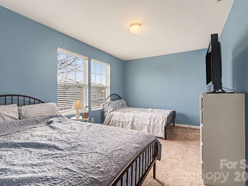 2419 Impatien Drive, Charlotte, NC 28215.  MLS# CAR4355109, YatesRealty ID 14740. 2nd Largest Bedroom