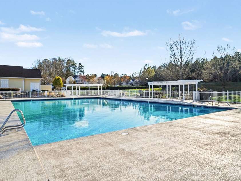 2419 Impatien Drive, Charlotte, NC 28215.  MLS# CAR4355109, YatesRealty ID 14740. 
