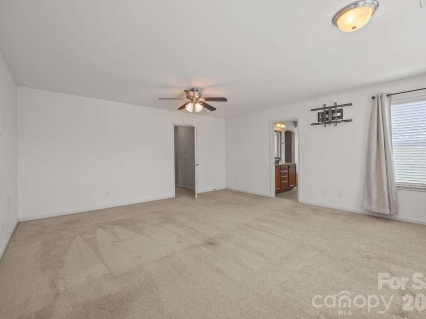 103 Hedgewood Drive, Mooresville, NC 28115.  MLS# CAR4362964, YatesRealty ID 14741. 