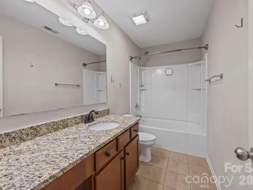 103 Hedgewood Drive, Mooresville, NC 28115.  MLS# CAR4362964, YatesRealty ID 14741. 