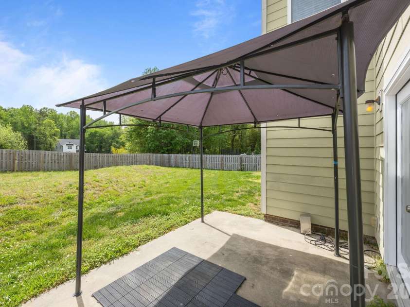 103 Hedgewood Drive, Mooresville, NC 28115.  MLS# CAR4362964, YatesRealty ID 14741. 