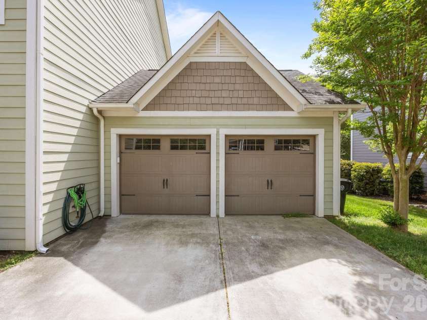 103 Hedgewood Drive, Mooresville, NC 28115.  MLS# CAR4362964, YatesRealty ID 14741. 
