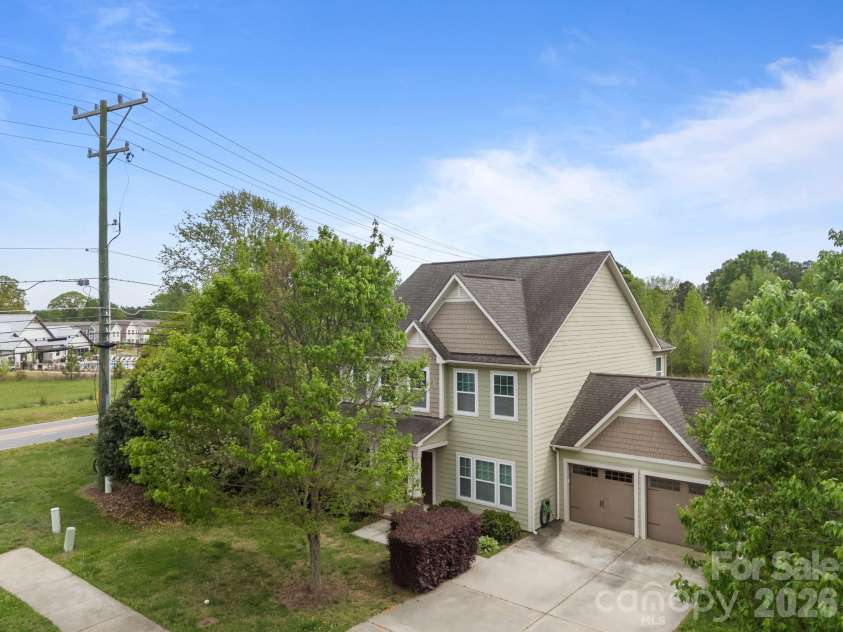 103 Hedgewood Drive, Mooresville, NC 28115.  MLS# CAR4362964, YatesRealty ID 14741. 