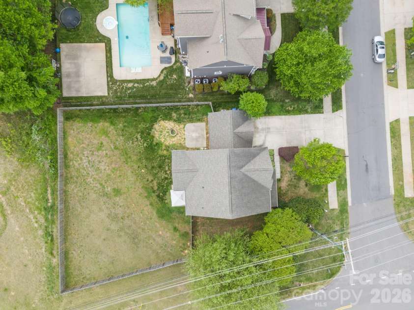 103 Hedgewood Drive, Mooresville, NC 28115.  MLS# CAR4362964, YatesRealty ID 14741. 