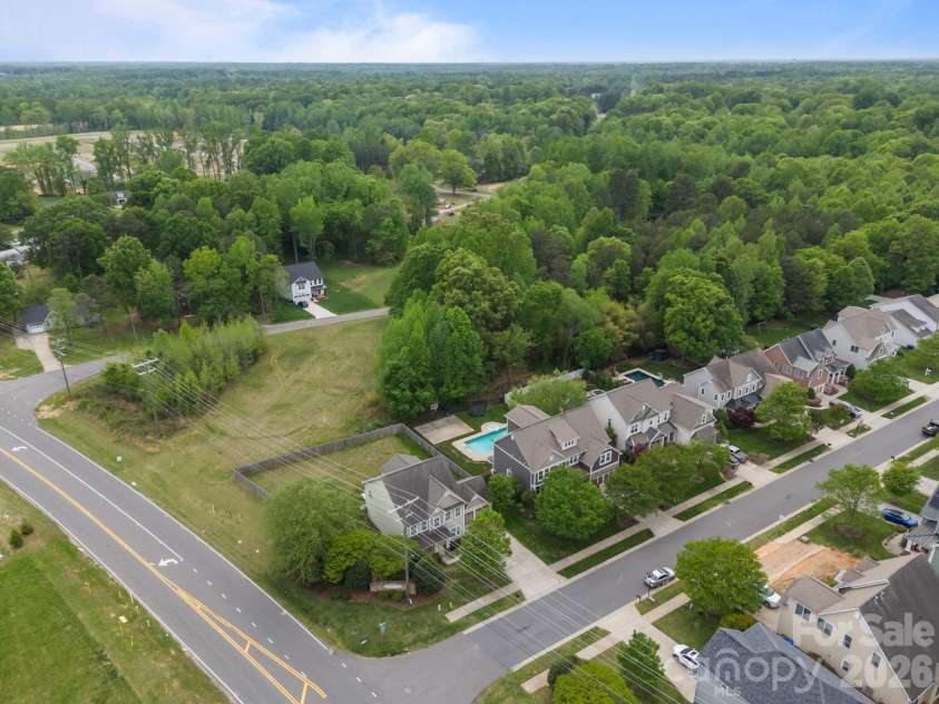 103 Hedgewood Drive, Mooresville, NC 28115.  MLS# CAR4362964, YatesRealty ID 14741. 