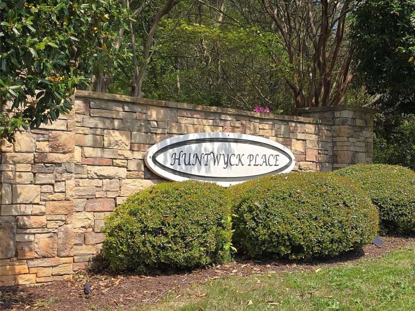 103 Hedgewood Drive, Mooresville, NC 28115.  MLS# CAR4362964, YatesRealty ID 14741. 