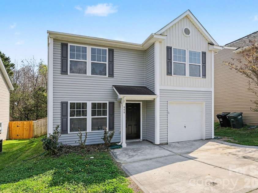 999 Ramsgate Drive, Concord, NC 28025.  MLS# CAR4361470, YatesRealty ID 14742. 