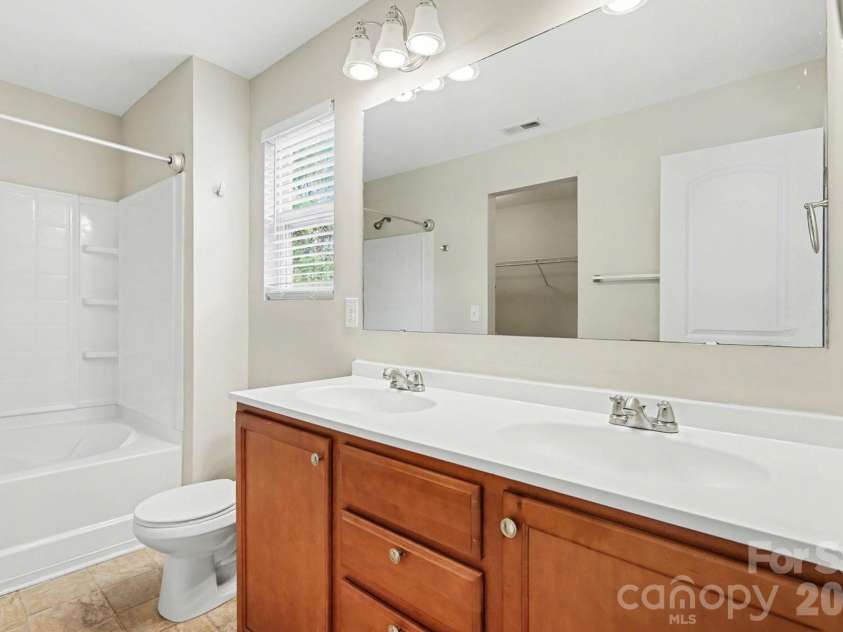 999 Ramsgate Drive, Concord, NC 28025.  MLS# CAR4361470, YatesRealty ID 14742. 