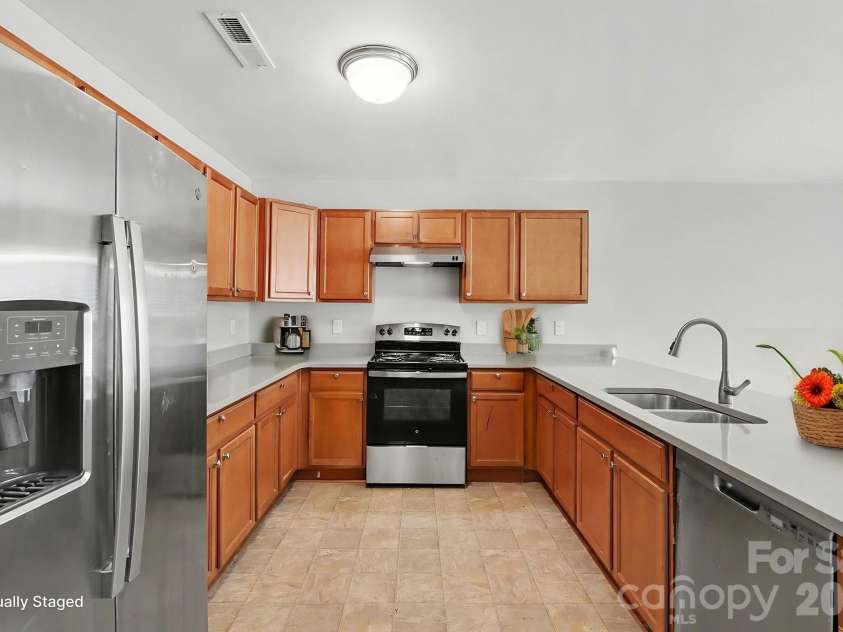 999 Ramsgate Drive, Concord, NC 28025.  MLS# CAR4361470, YatesRealty ID 14742. Virtually Staged