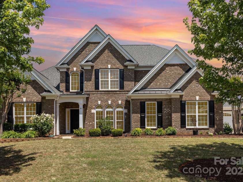 10202 Alouette Drive, Waxhaw, NC 28173.  MLS# CAR4250954, YatesRealty ID 14743. Welcome to your next chapter!