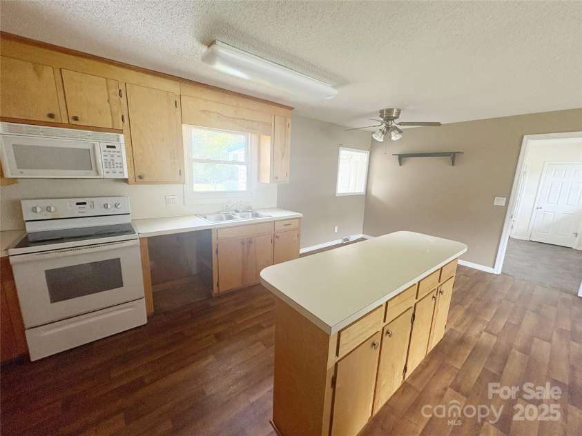 335 Plank Road, Wadesboro, NC 28170.  MLS# CAR4302877, YatesRealty ID 14743. 
