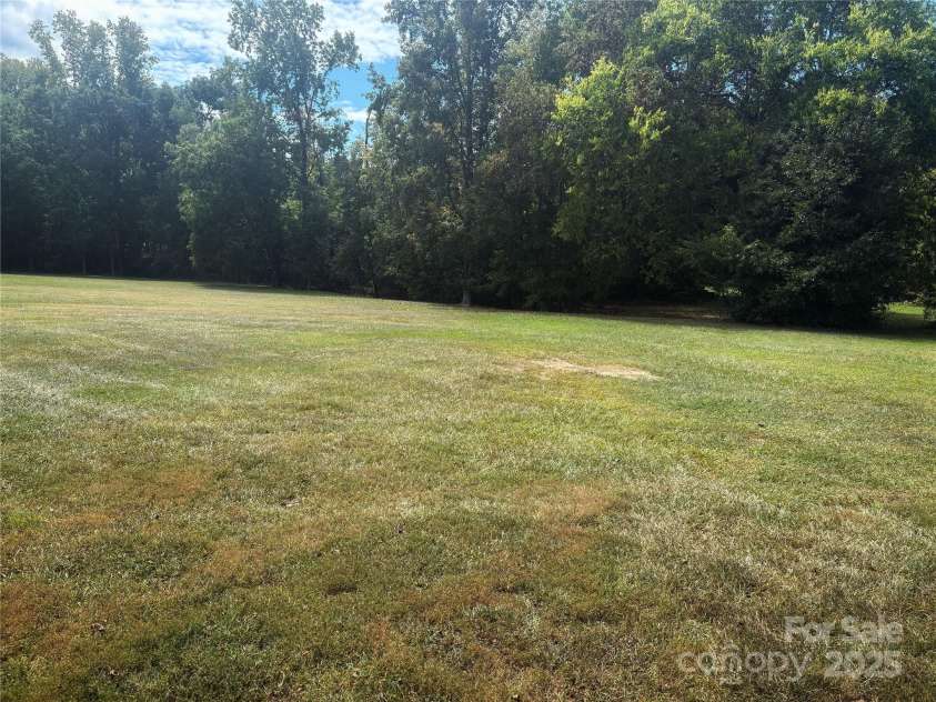 335 Plank Road, Wadesboro, NC 28170.  MLS# CAR4302877, YatesRealty ID 14743. 