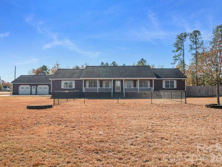 1295 Cattle Ridge Road, Cheraw, SC 29520.  MLS# CAR4327151, YatesRealty ID 14744. 