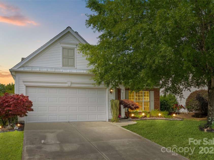 8410 Darcy Hopkins Drive, Charlotte, NC 28277.  MLS# CAR4258428, YatesRealty ID 14744. 