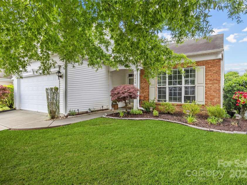 8410 Darcy Hopkins Drive, Charlotte, NC 28277.  MLS# CAR4258428, YatesRealty ID 14744. 