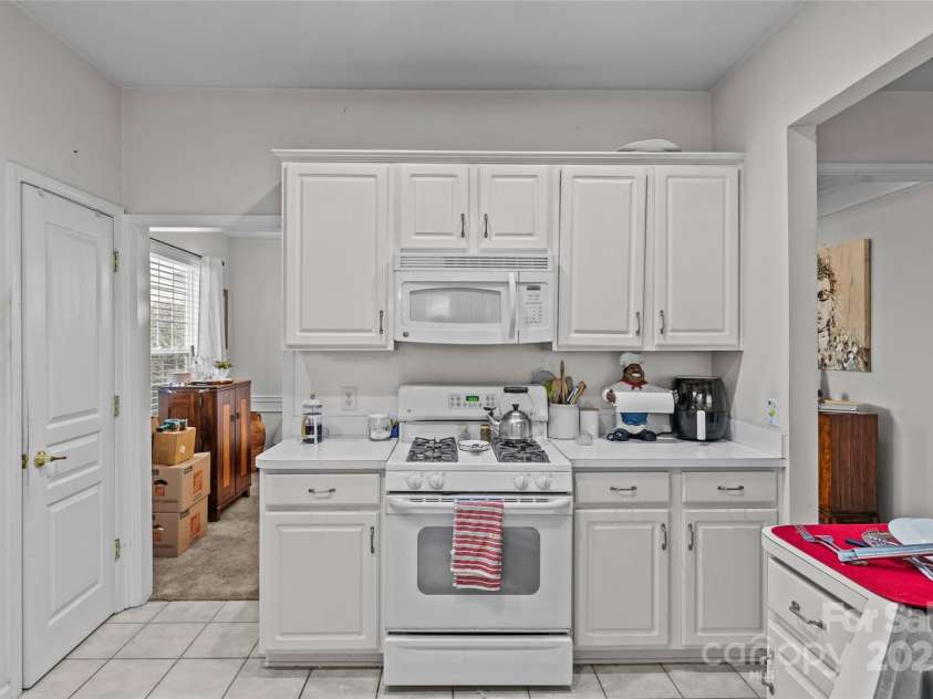 8410 Darcy Hopkins Drive, Charlotte, NC 28277.  MLS# CAR4258428, YatesRealty ID 14744. 