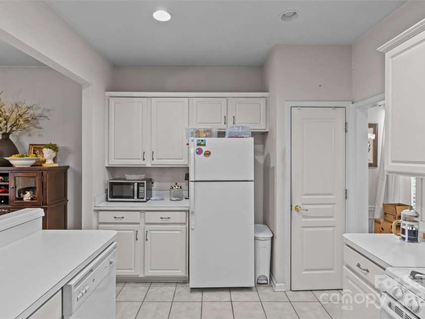 8410 Darcy Hopkins Drive, Charlotte, NC 28277.  MLS# CAR4258428, YatesRealty ID 14744. 
